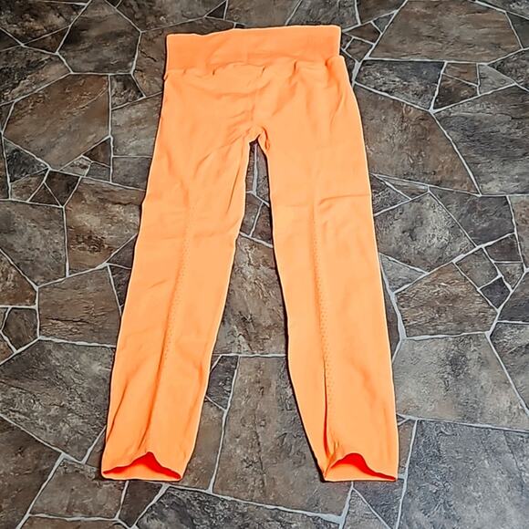 NWOT High-Rise 7/8 Length Good Karma Leggings Sz M/L - Picture 11 of 12